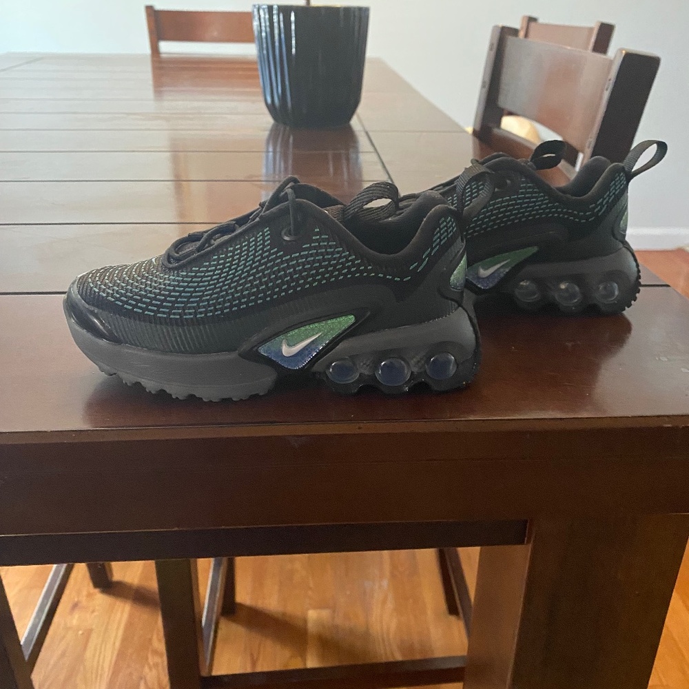 Toddler Nike Air Max Dn size 10c